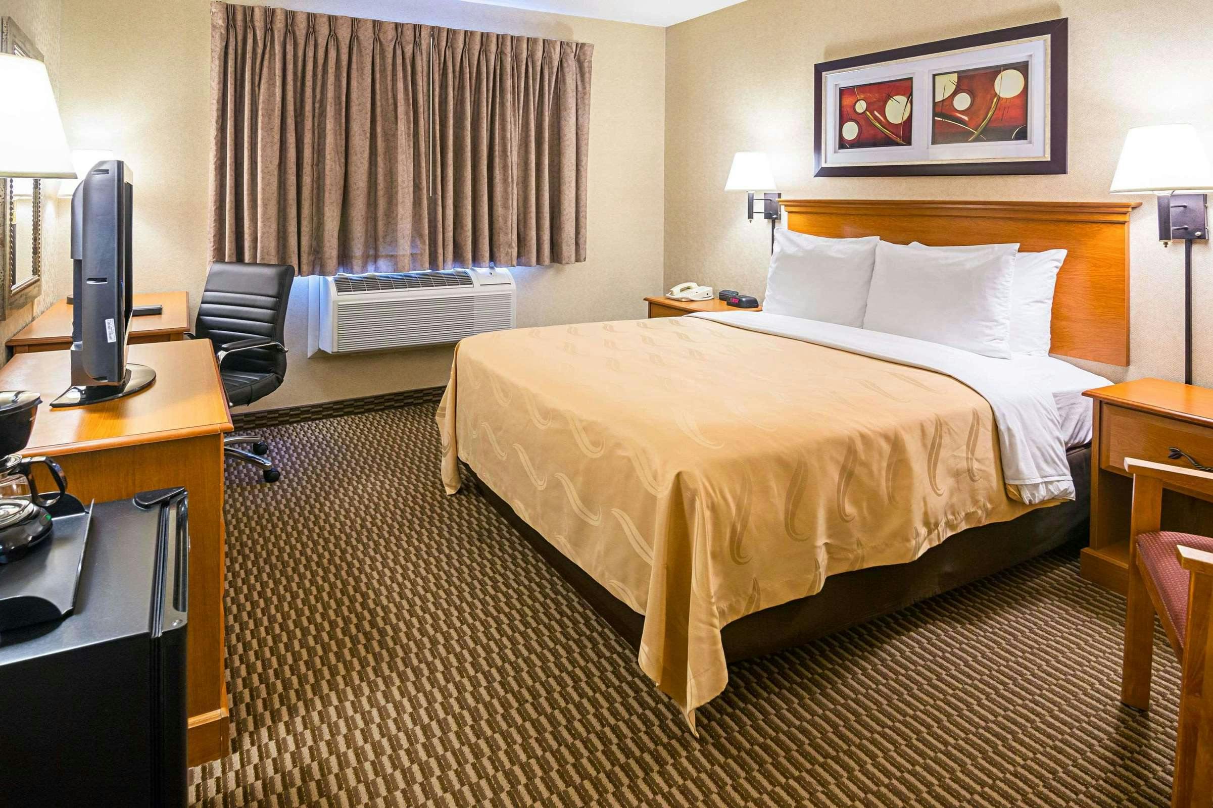 Hotel Travelodge by Wyndham Rapid City/Black Hills photo 1