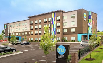 Tru by Hilton Madison West