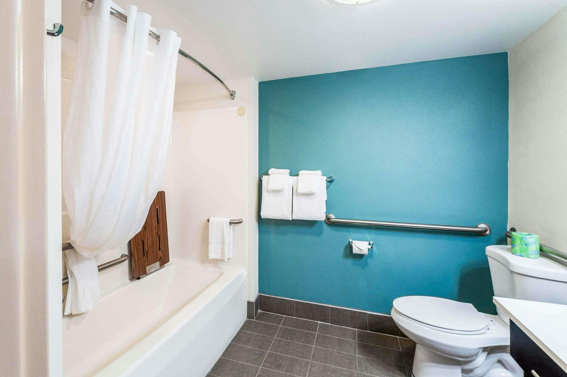 Hotel Sleep Inn & Suites Rehoboth Beach photo 4