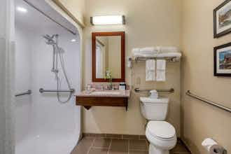 Hotel Comfort Inn Ellsworth - Bar Harbor photo 4