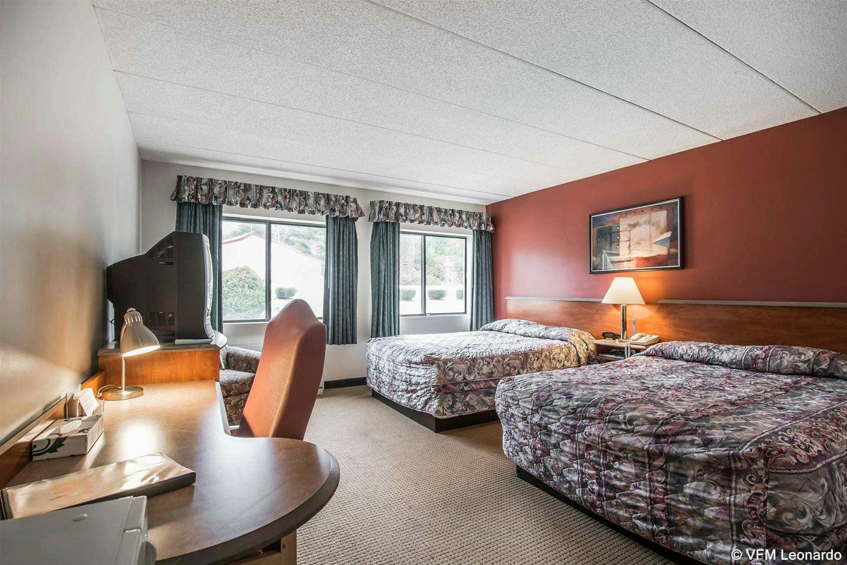 Econo Lodge Near Plymouth State University