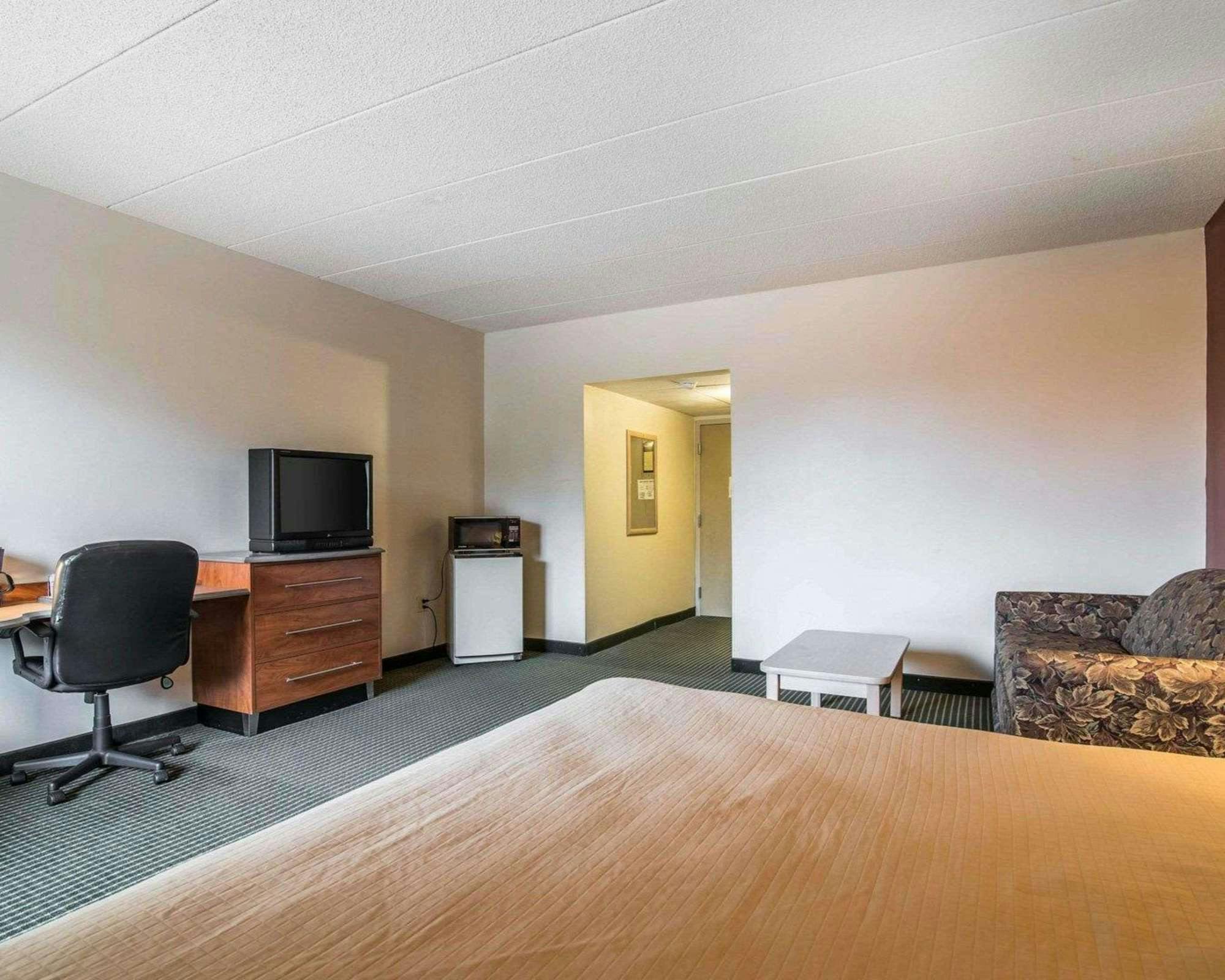 Hotel Econo Lodge Near Plymouth State University photo 3