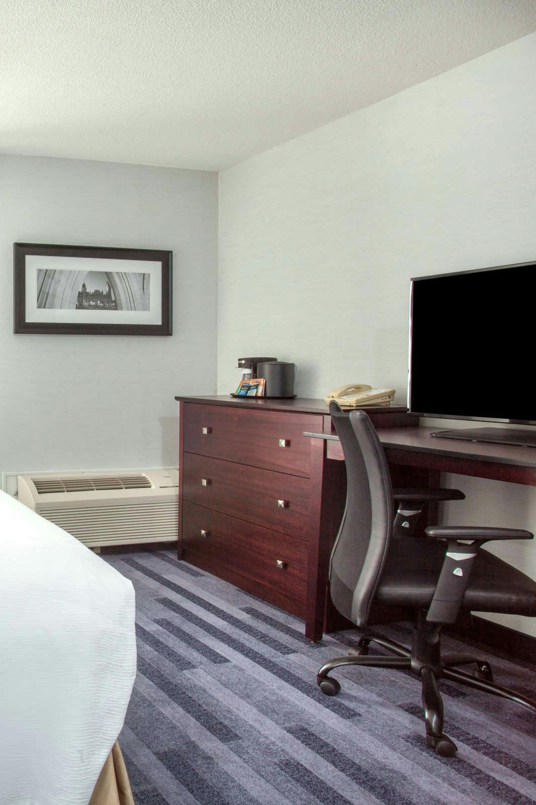 Hotel Holiday Inn Ottawa East photo 4