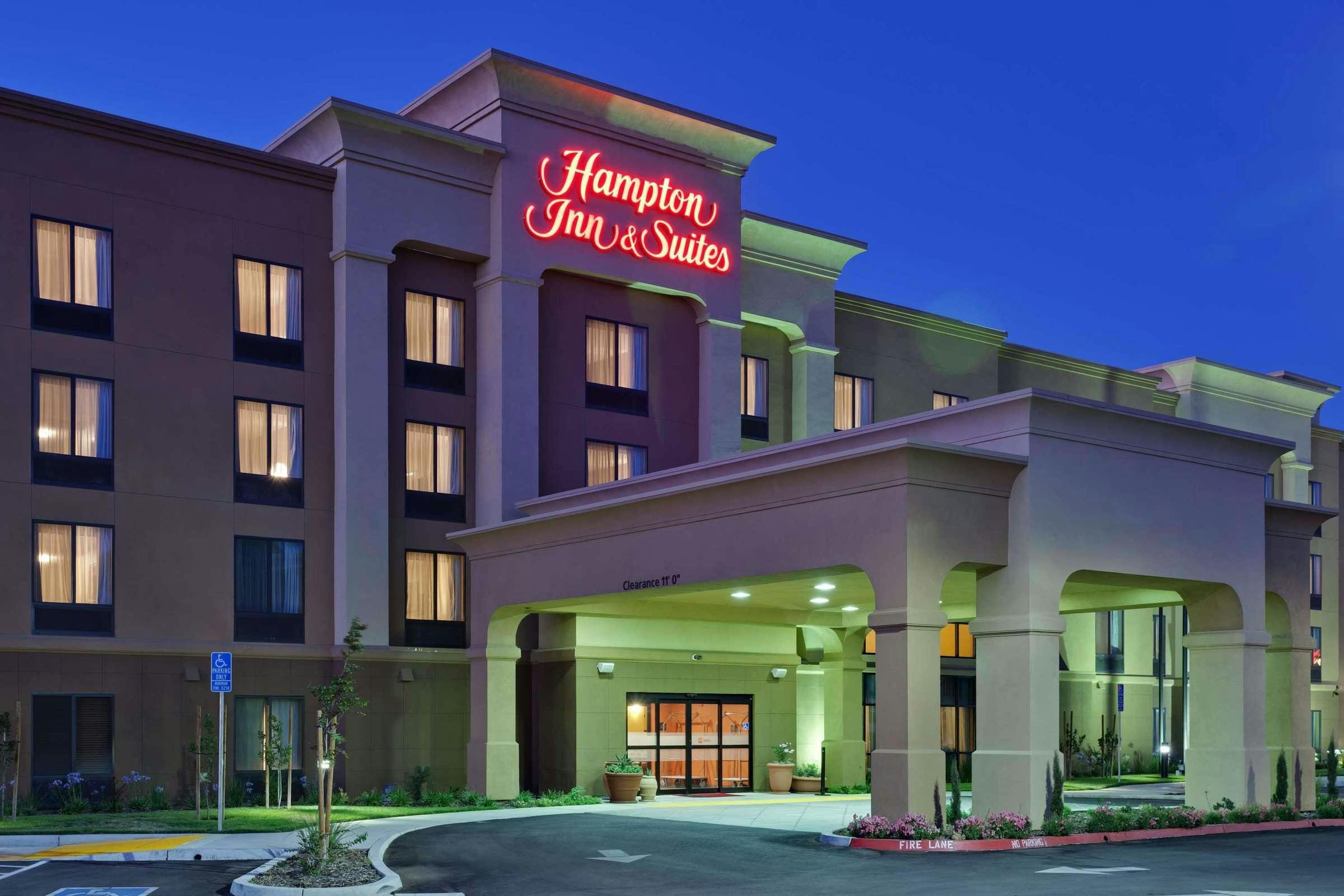 Hotel Hampton Inn & Suites Fresno-Northwest, CA photo 2