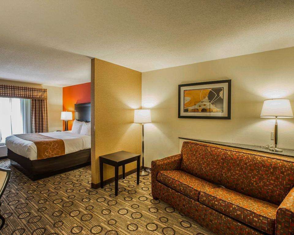 Comfort Suites At WestGate Mall