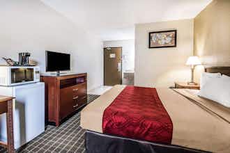 Hotel Econo Lodge La Crosse North photo 1