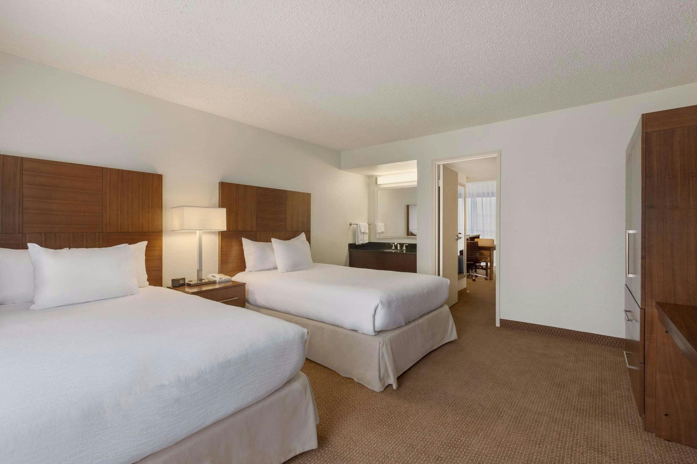 Hotel Embassy Suites Baton Rouge photo 5