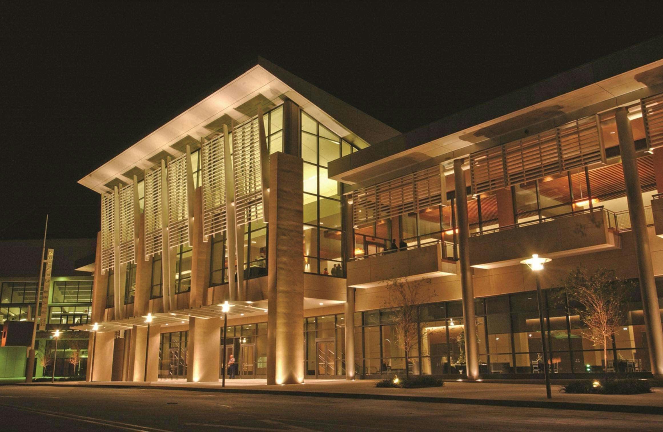 Hotel Embassy Suites Baton Rouge photo 1
