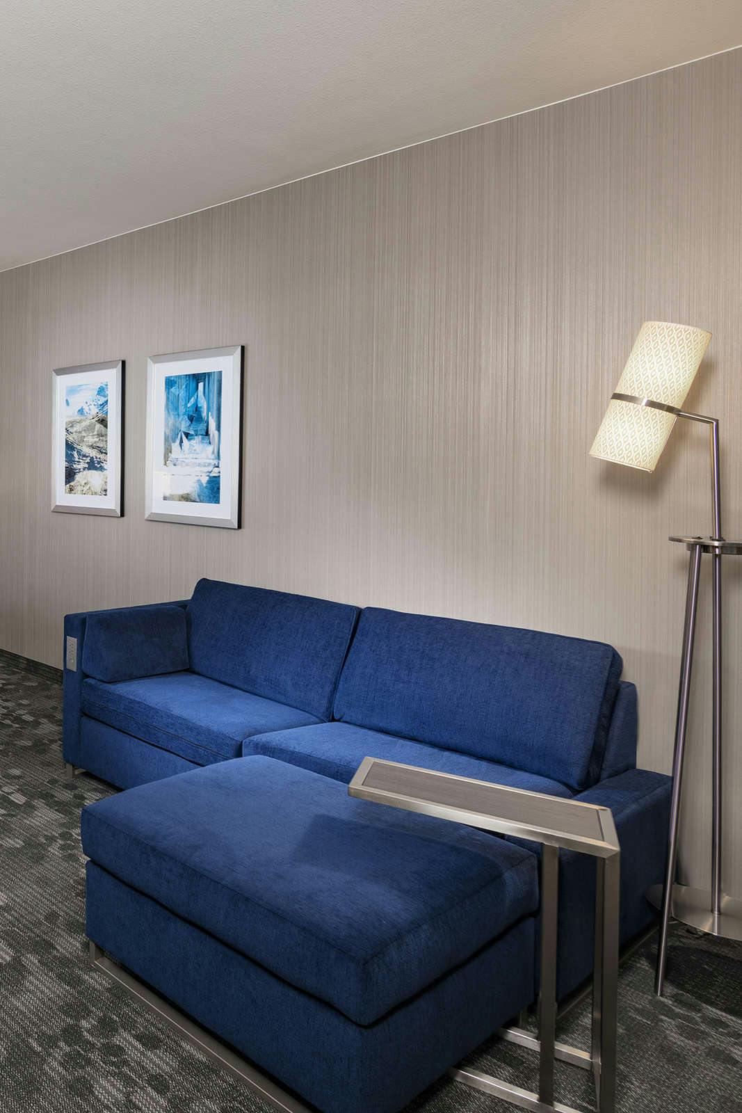 Hotel Courtyard Santa Ana Orange County photo 3