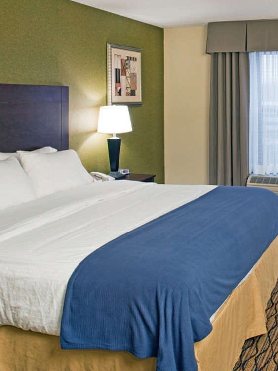 Hotel Holiday Inn Express Omaha West photo 1