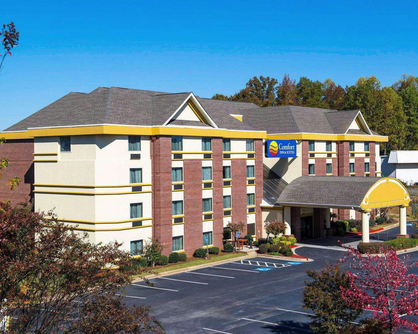 Comfort Inn & Suites Suwanee - Sugarloaf