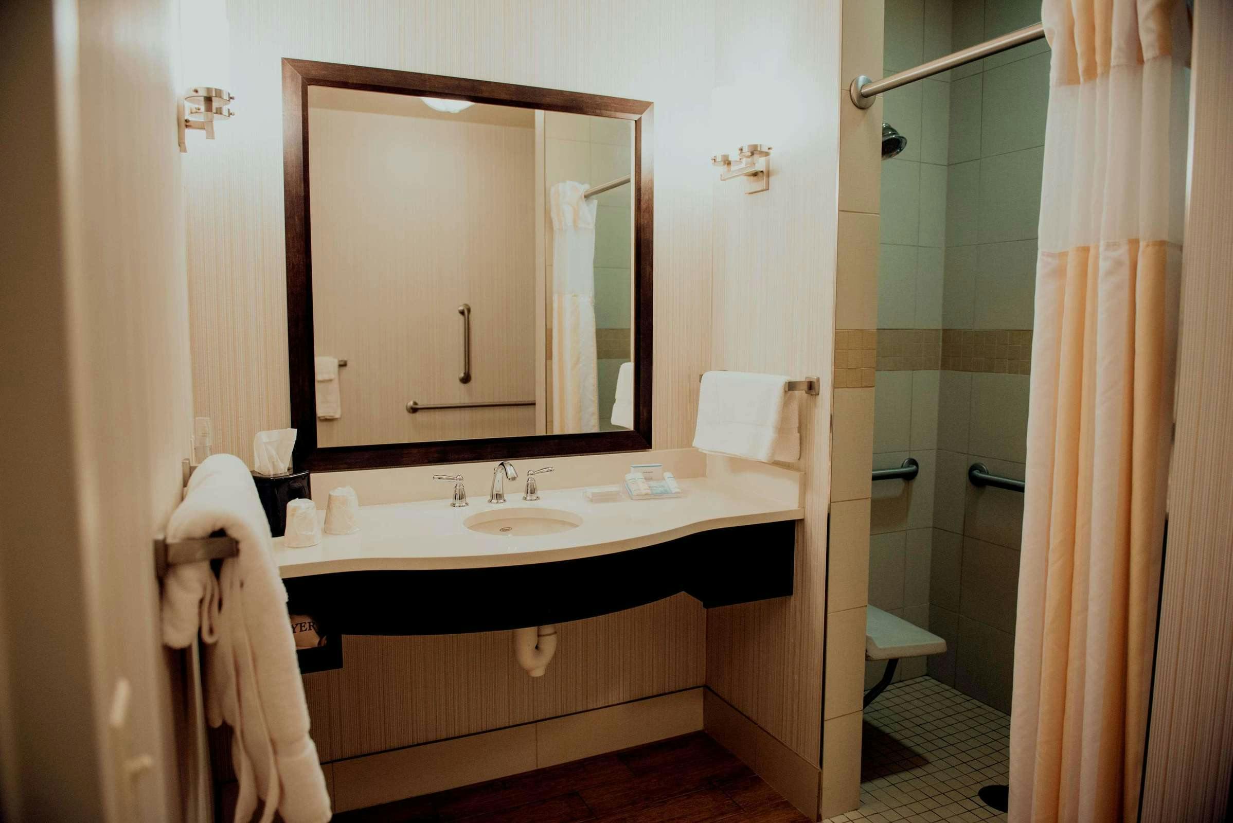 Hotel Hilton Garden Inn Auburn NY photo 5