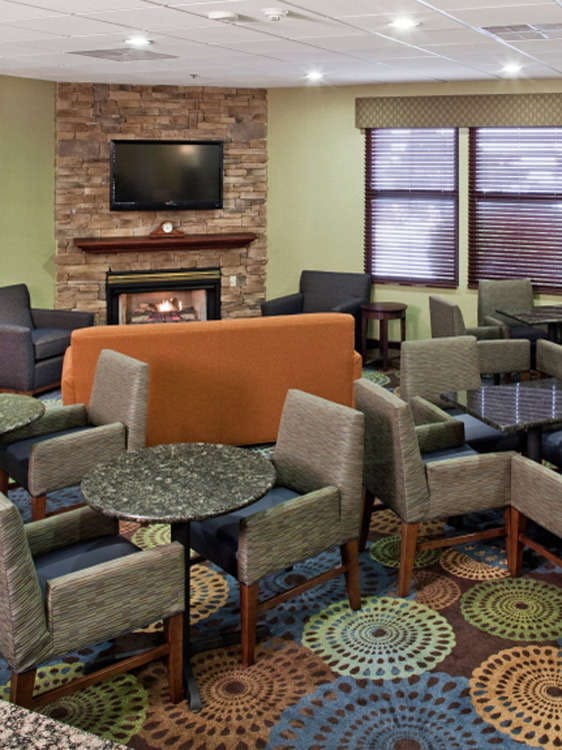 Hotel Holiday Inn Express Omaha West photo 5
