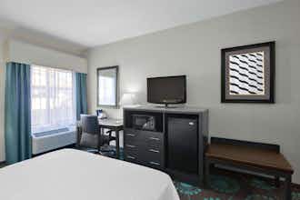 Hotel Spark by Hilton Bakersfield Central photo 2