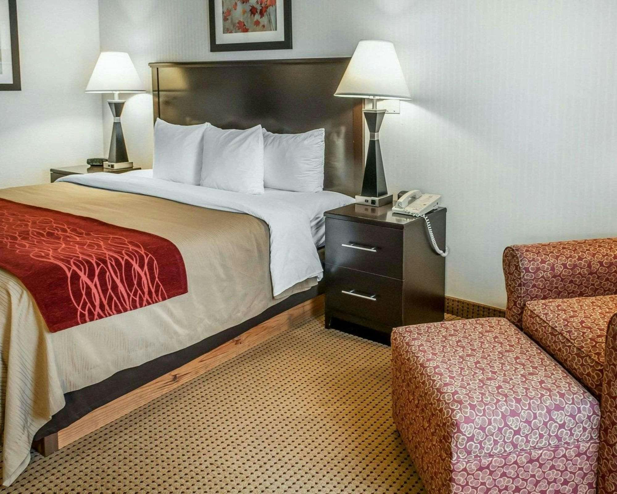 Hotel Quality Inn & Suites Farmington photo 1