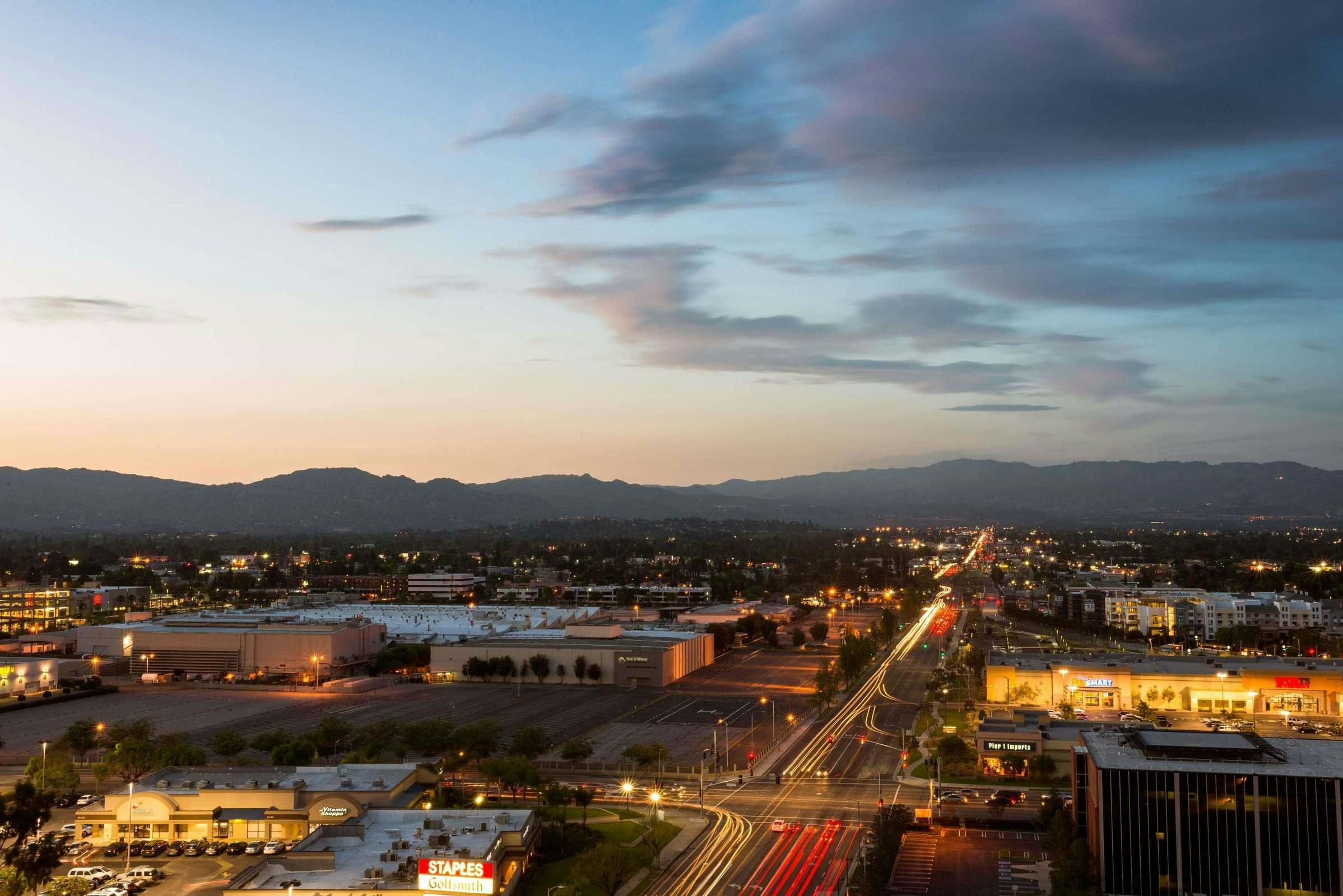 Hotel Hilton Woodland Hills/Los Angeles photo 1