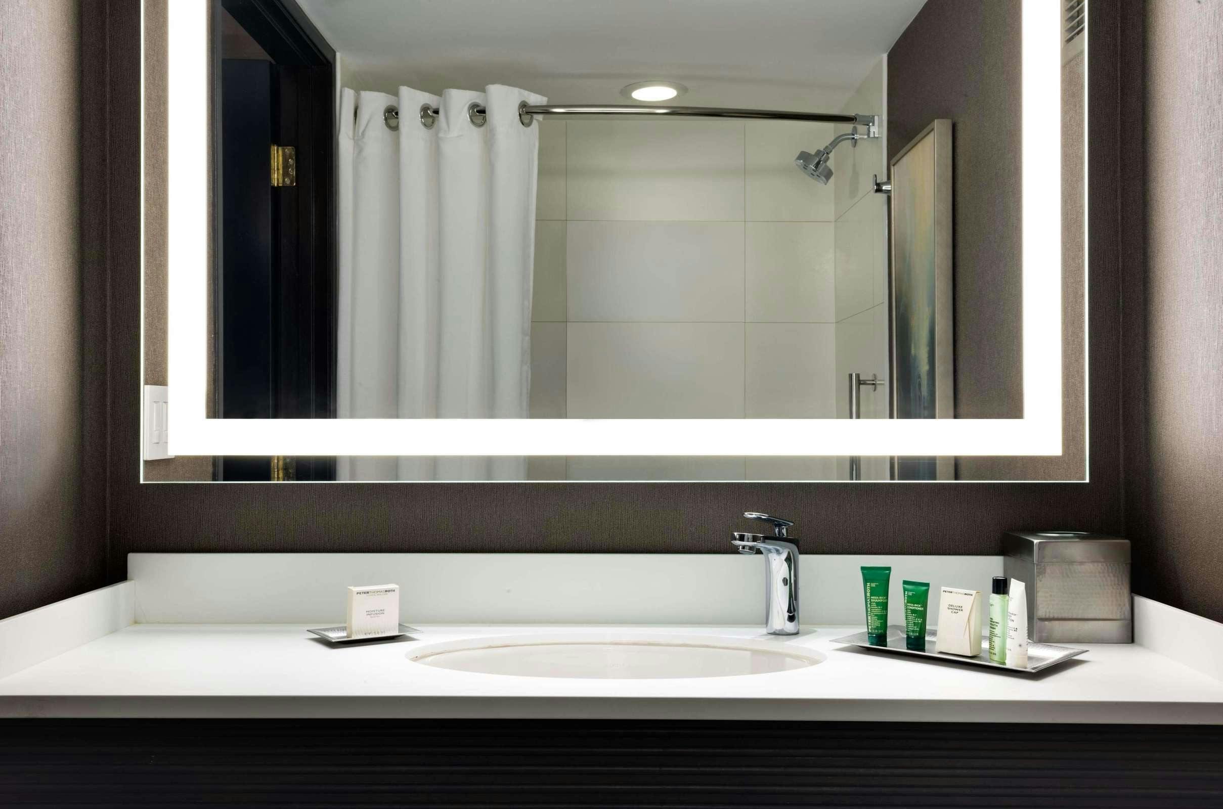 Hotel Hilton Woodland Hills/Los Angeles photo 5