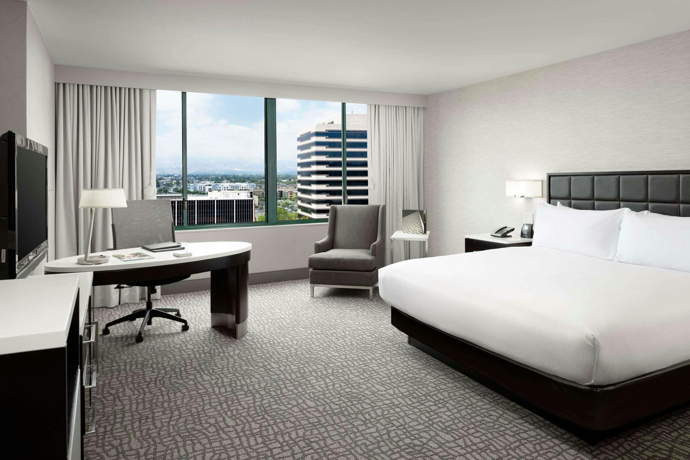 Hotel Hilton Woodland Hills/Los Angeles photo 5