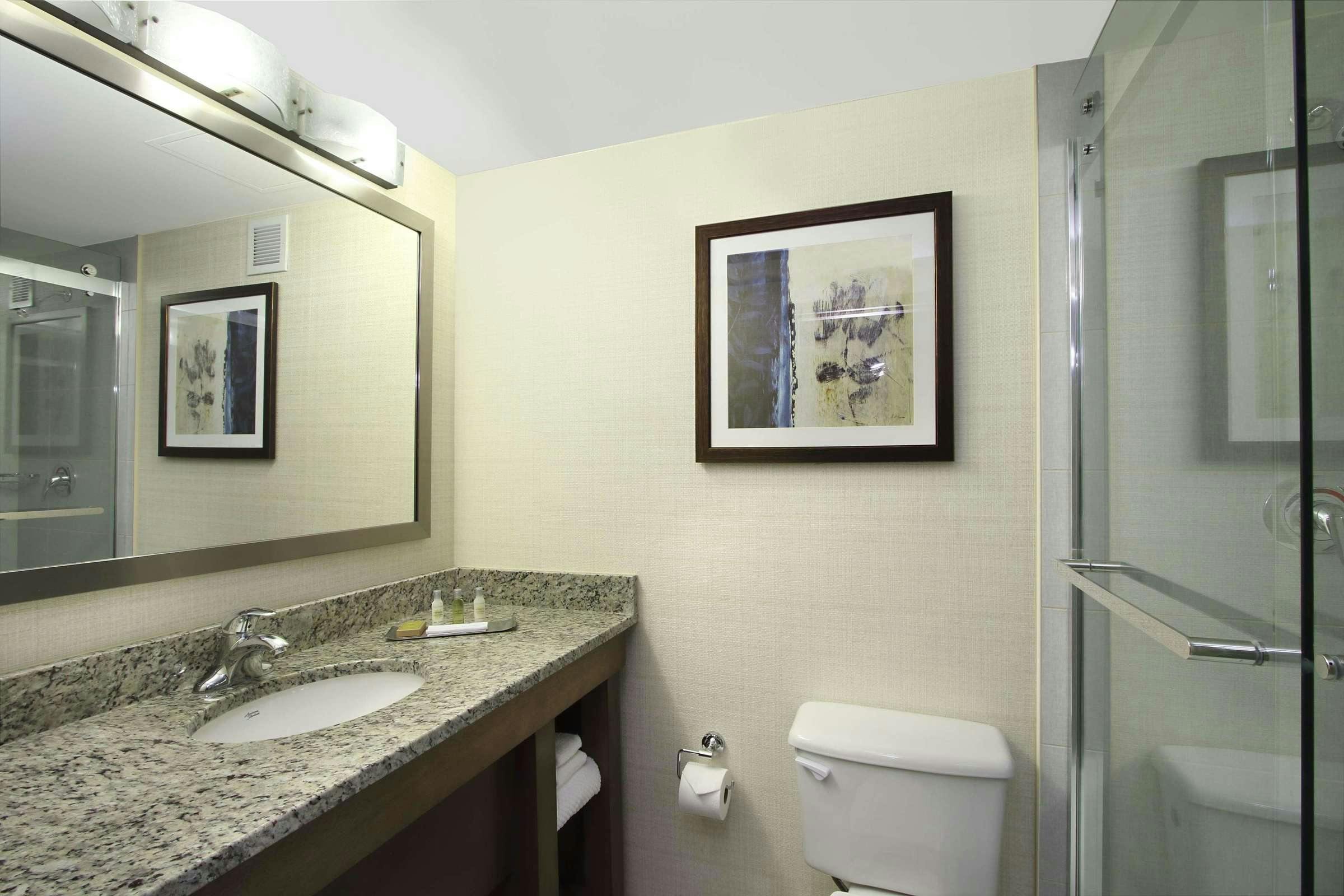 Hotel Doubletree By Hilton Mahwah photo 2