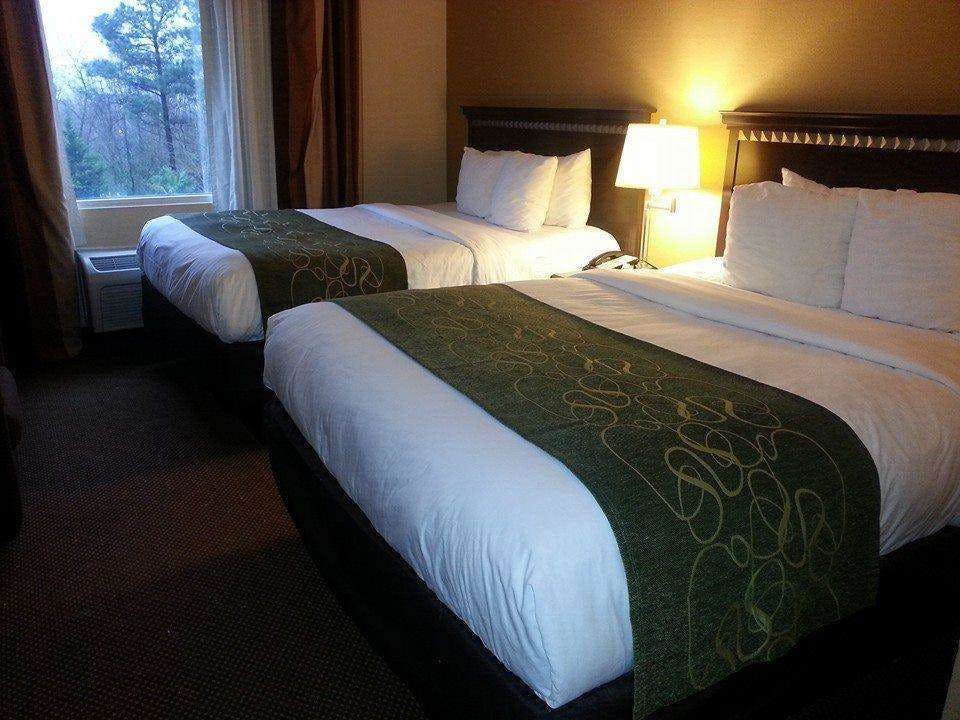 Hotel Comfort Suites Forsyth Near I-75 photo 1