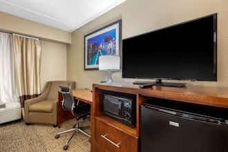 Hotel Comfort Inn & Suites Hamilton Place photo 2