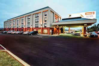 Hotel Hampton Inn St. Louis - Westport photo 1