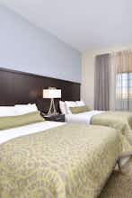 Hotel Staybridge Suites Rochester - Commerce Dr NW photo 3