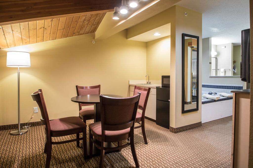 Hotel Quality Inn & Suites Sun Prairie Madison East photo 3