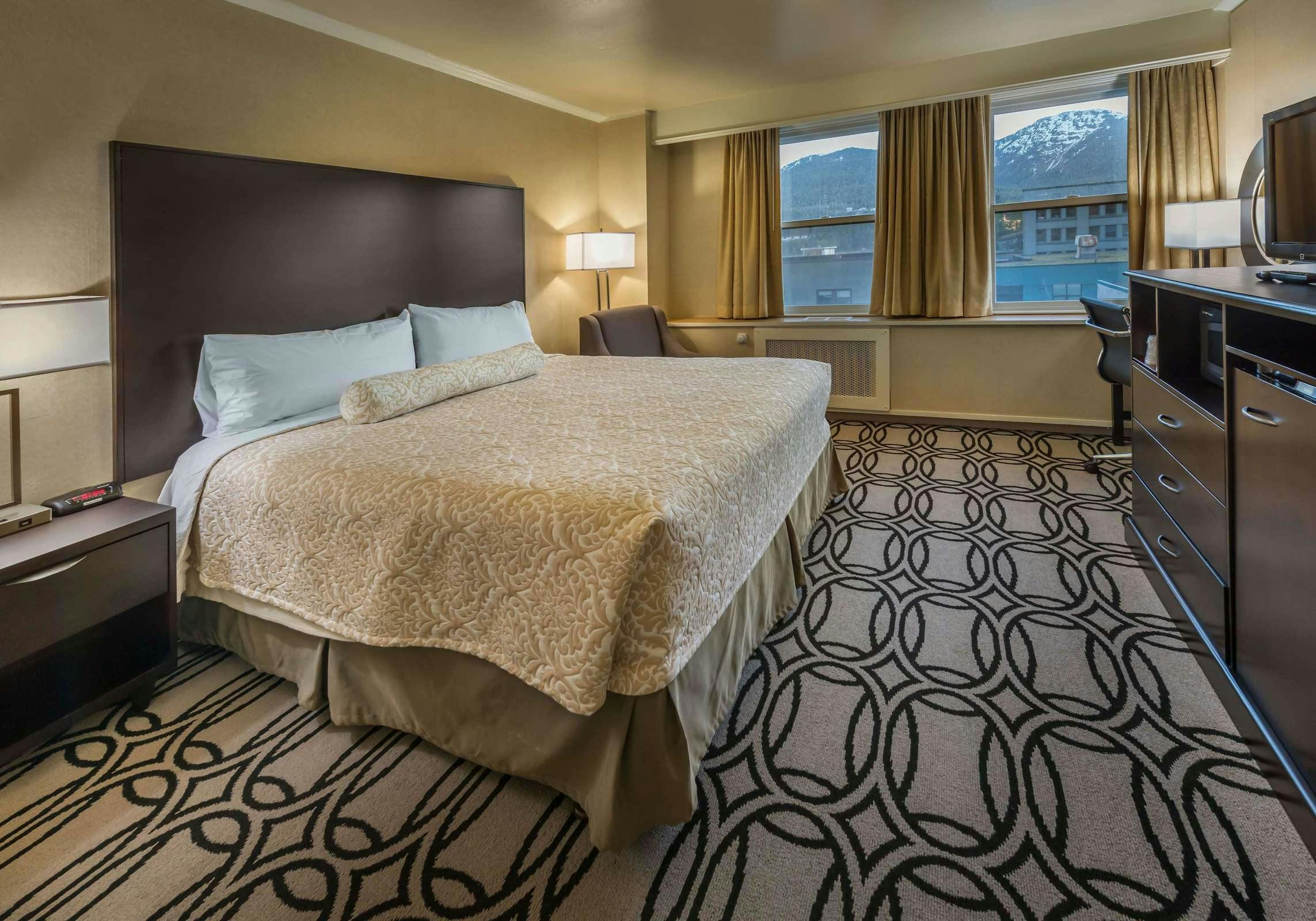 Hotel Baranof Downtown, Bw Signature Collection photo 1