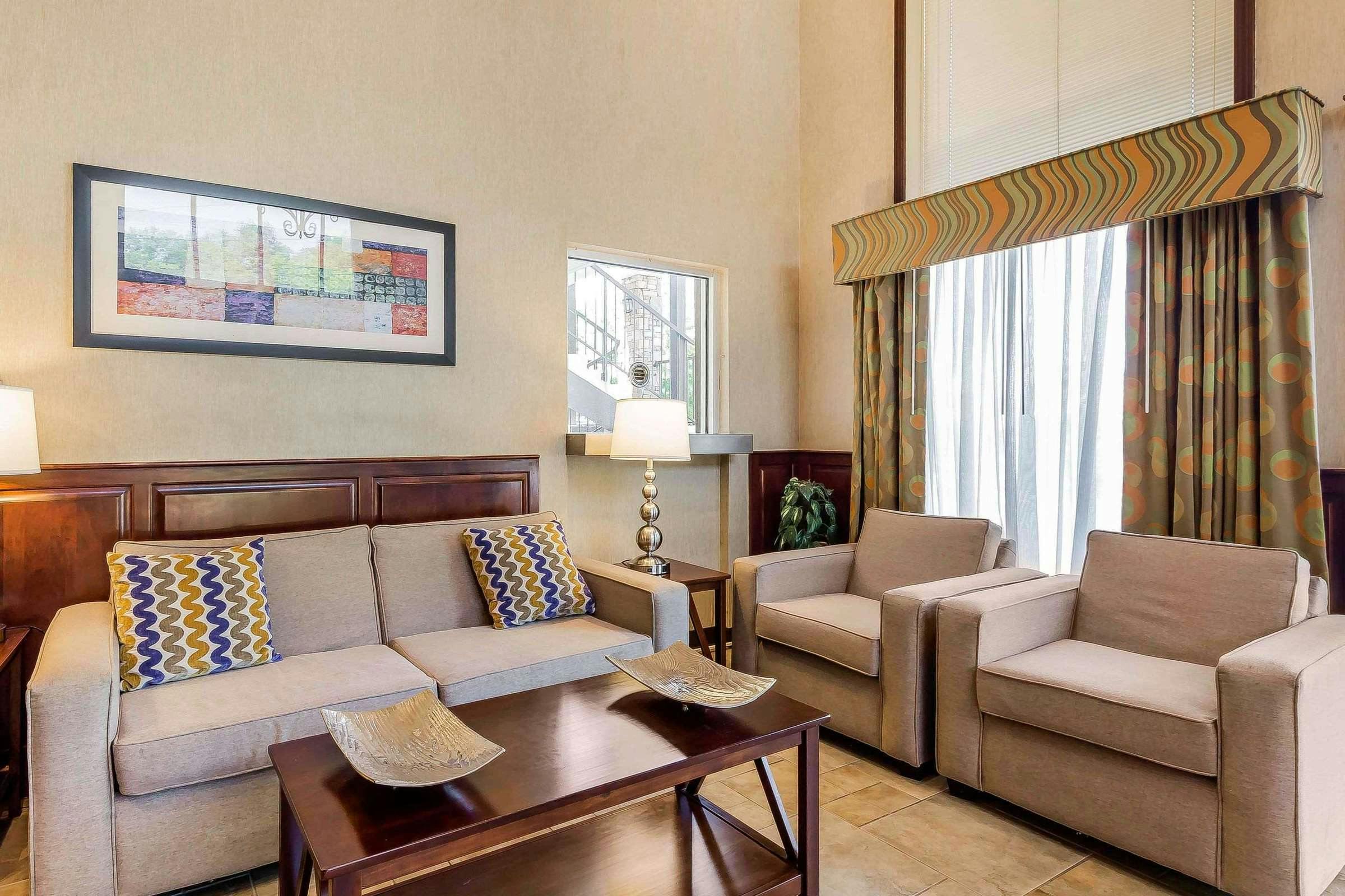 Hotel Quality Inn & Suites Sevierville - Pigeon Forge photo 5