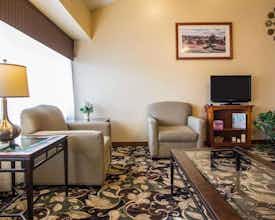 Hotel AmericInn by Wyndham Marshfield photo 4