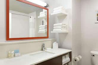 Hotel Hampton Inn Dover photo 2