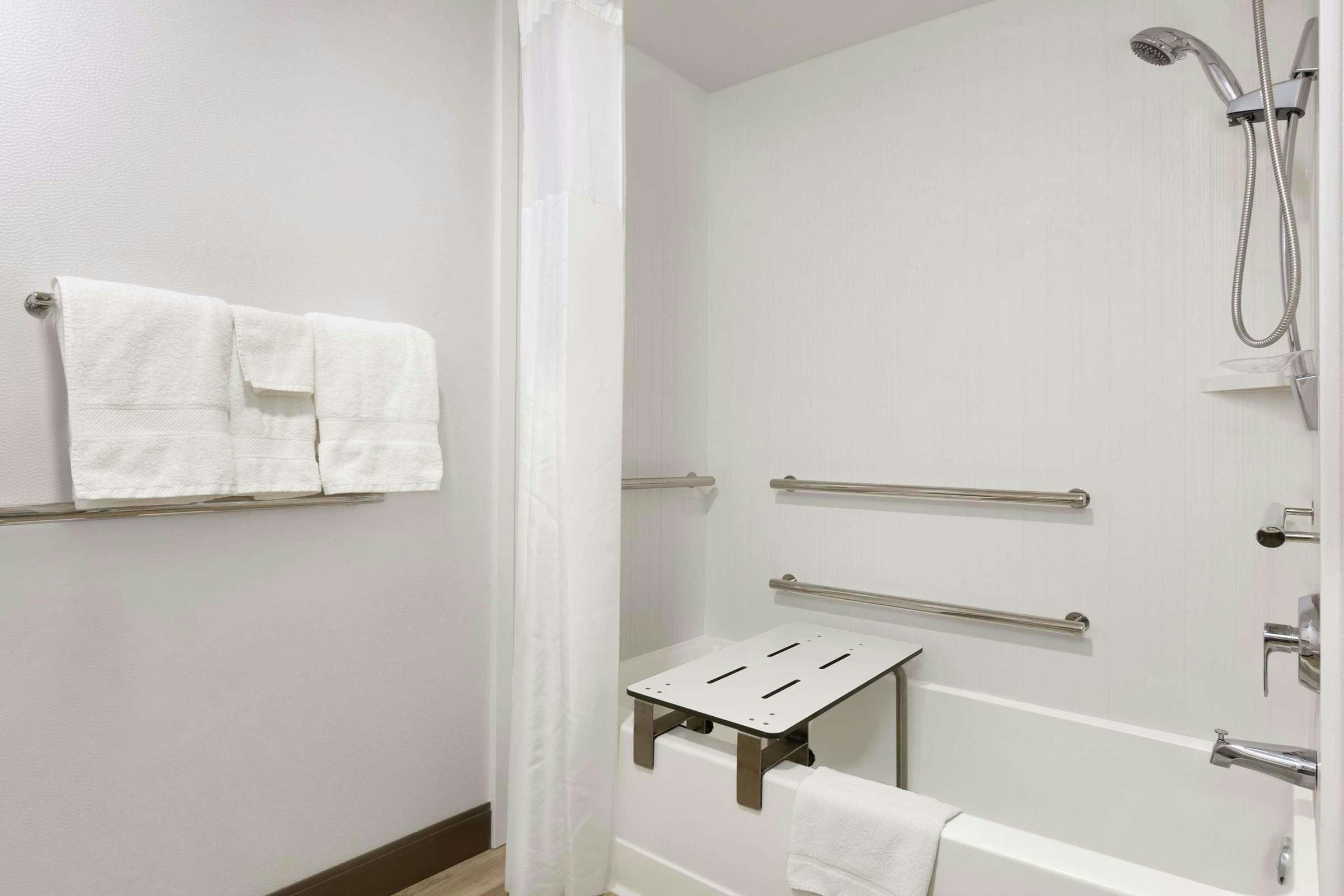 Hotel Hampton Inn Dover photo 4