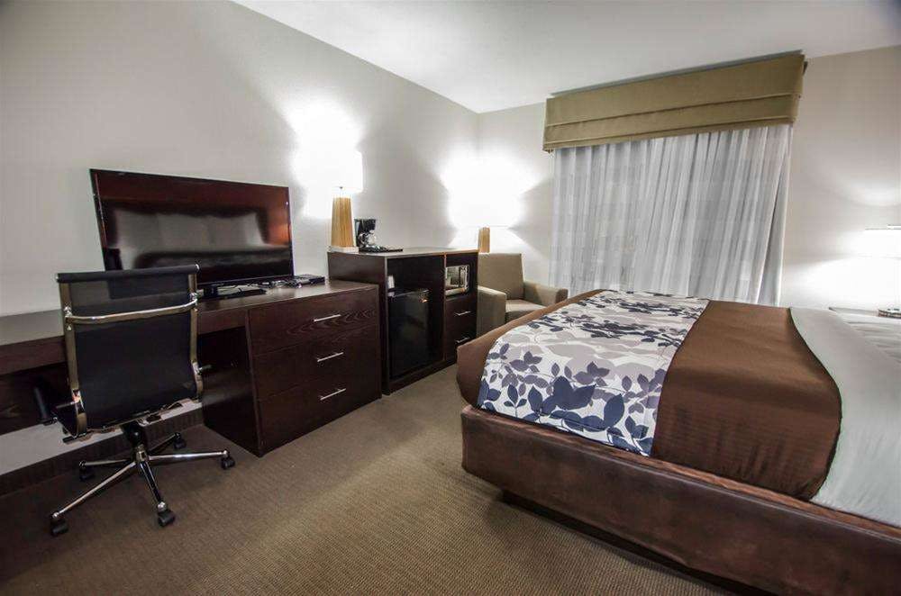 Hotel Sleep Inn & Suites and Conference Center Downtown photo 1