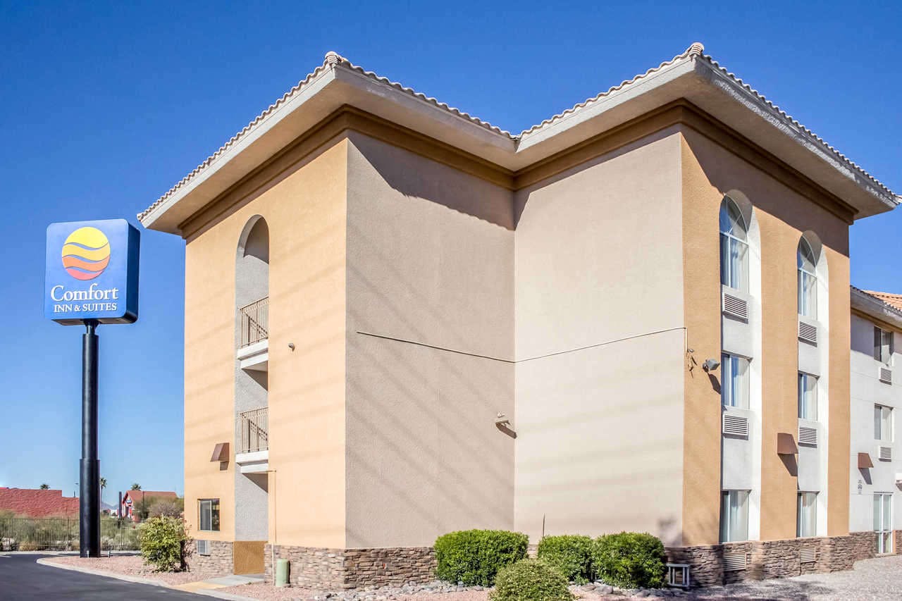 Comfort Inn & Suites near Kino Sports Complex