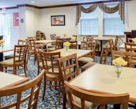 Hotel Comfort Suites Airport photo 5