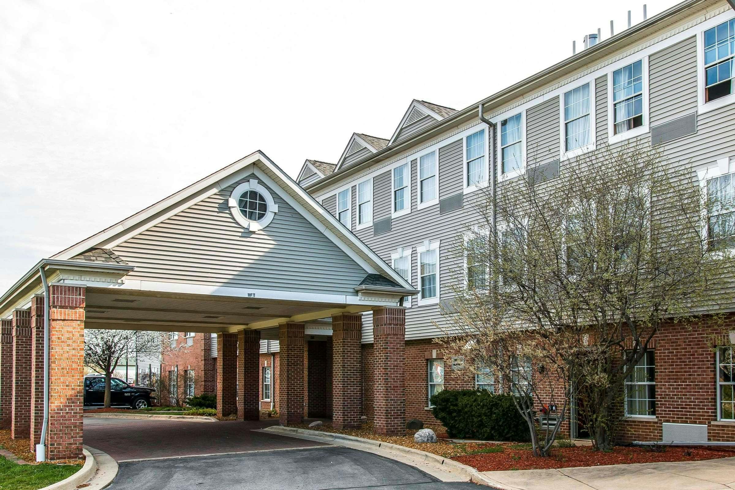 Comfort Inn Chelsea, MI