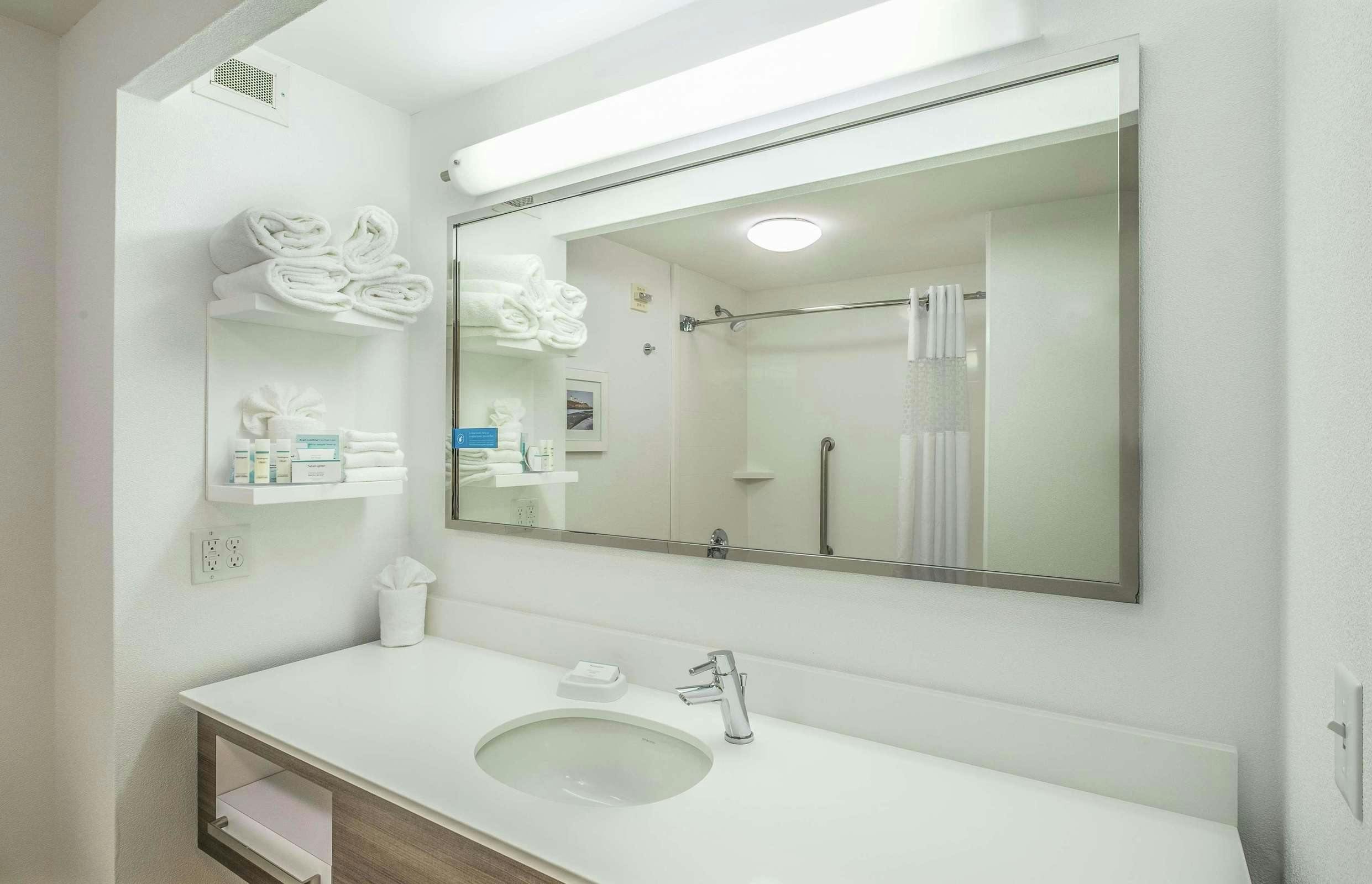 Hotel Hampton Inn Waterville photo 5