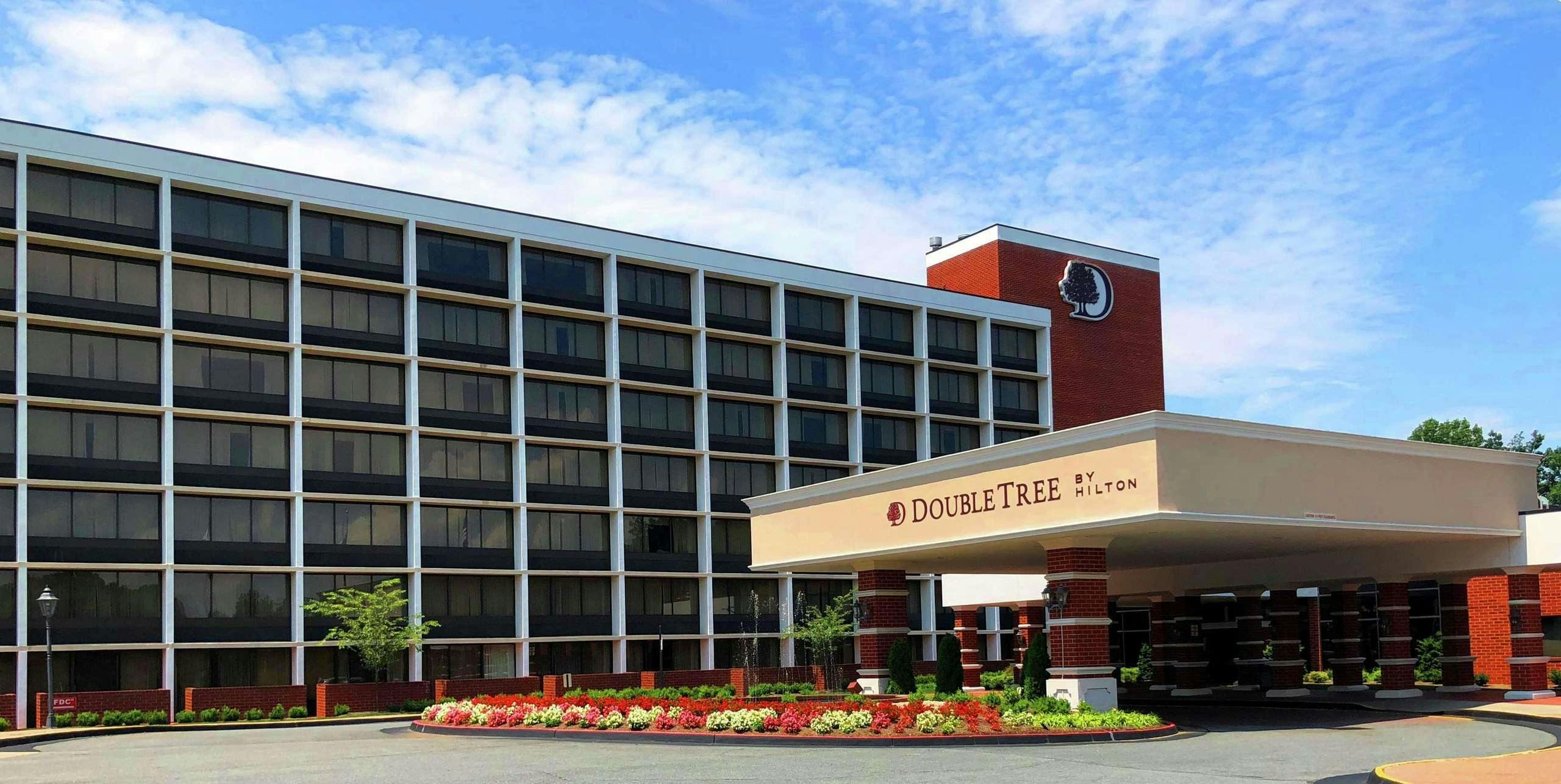 DoubleTree by Hilton Hotel Charlottesville