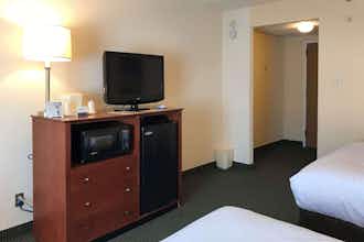 Hotel Clarion Hotel & Conference Center Toms River photo 5
