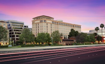Juniper Hotel Cupertino, Curio Collection By Hilton