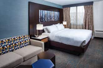 Hotel Doubletree By Hilton Neenah photo 1