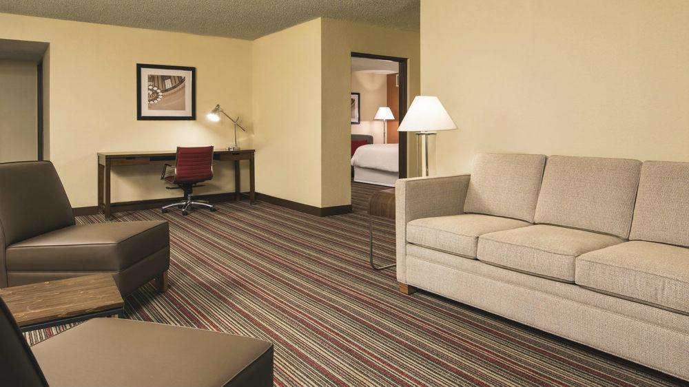Hotel Four Points by Sheraton Bentonville photo 5