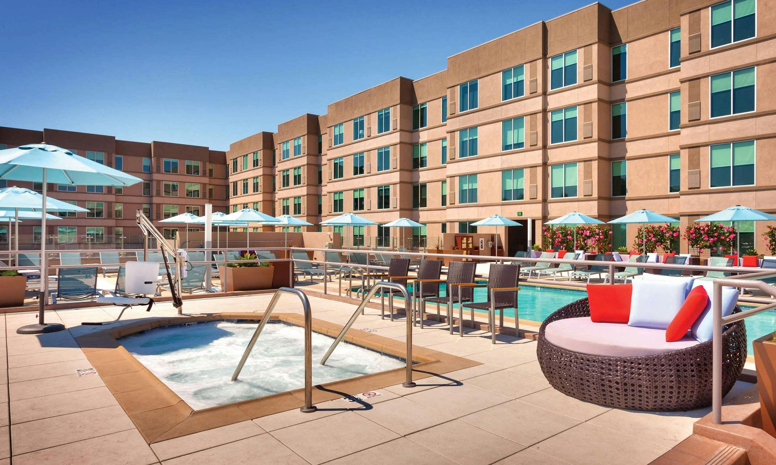 HYATT HOUSE AT ANAHEIM RESORT/CONVENTION CENTER