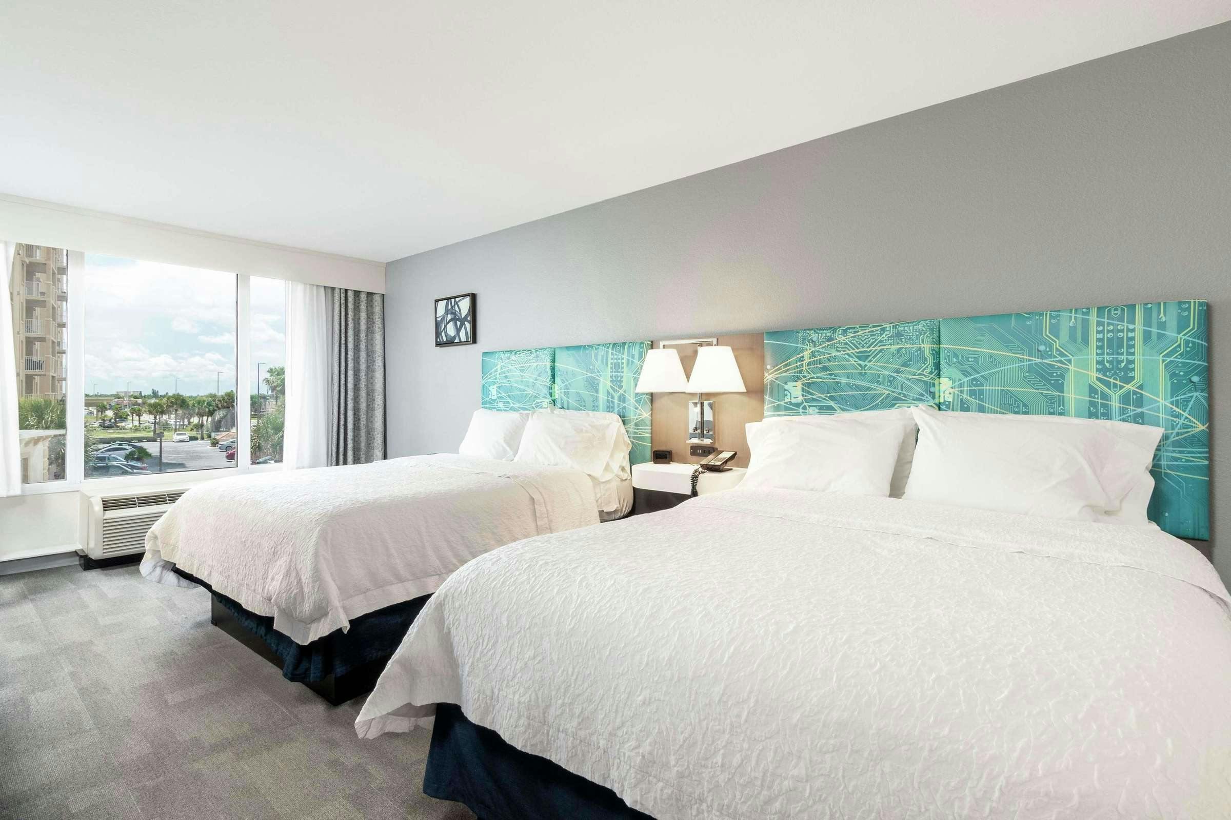 Hotel Hampton Inn Daytona Shores - Oceanfront photo 2