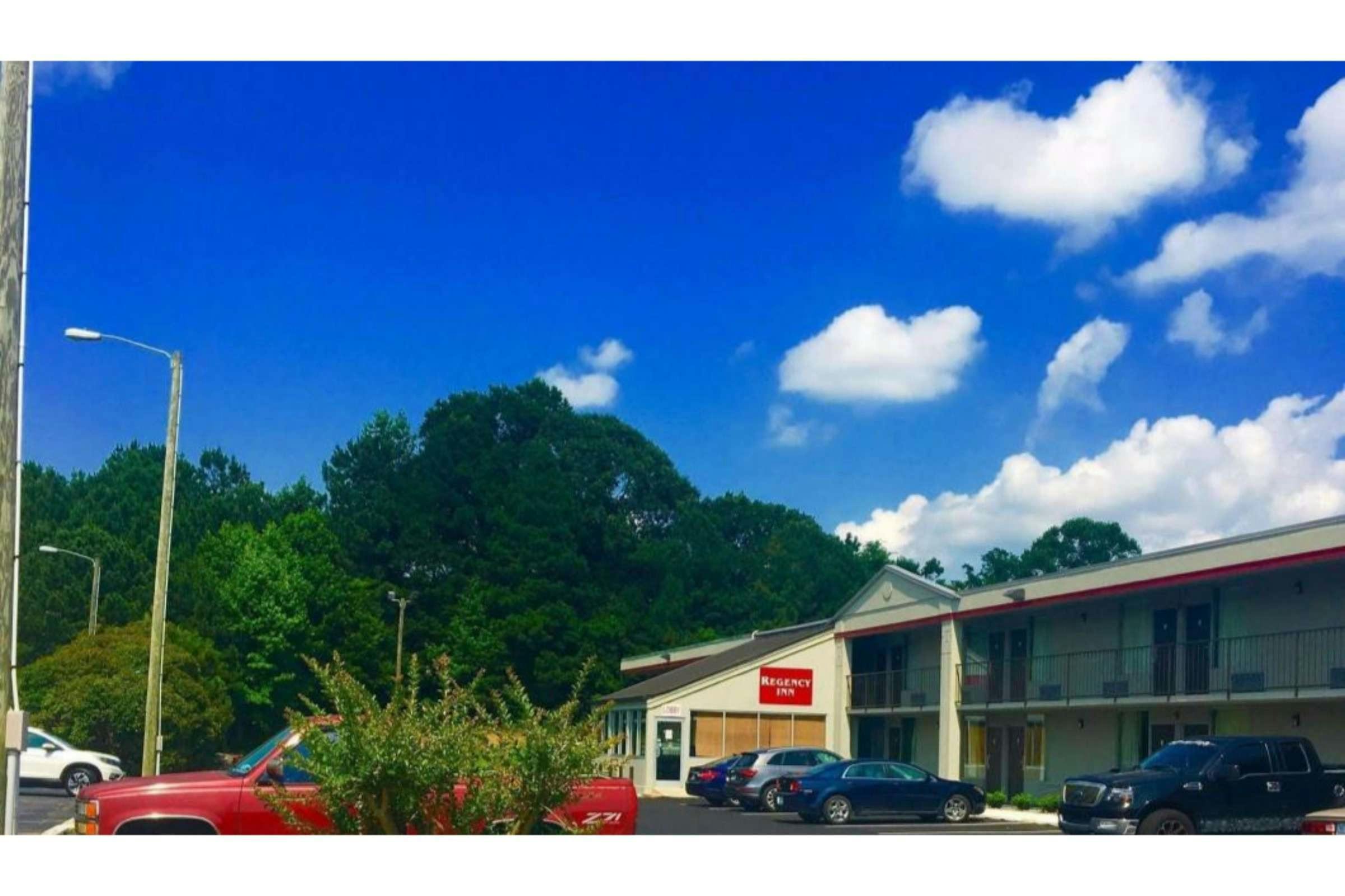 Hotel Days Inn and Suites by Wyndham Oxford photo 1