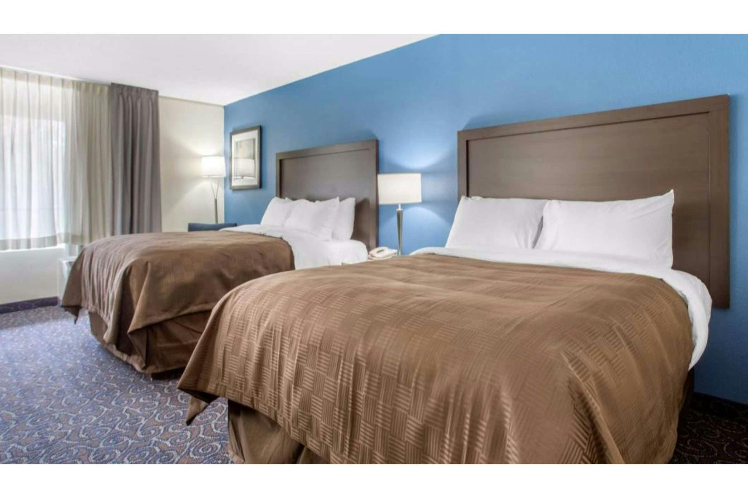 Hotel Days Inn and Suites by Wyndham Oxford photo 4