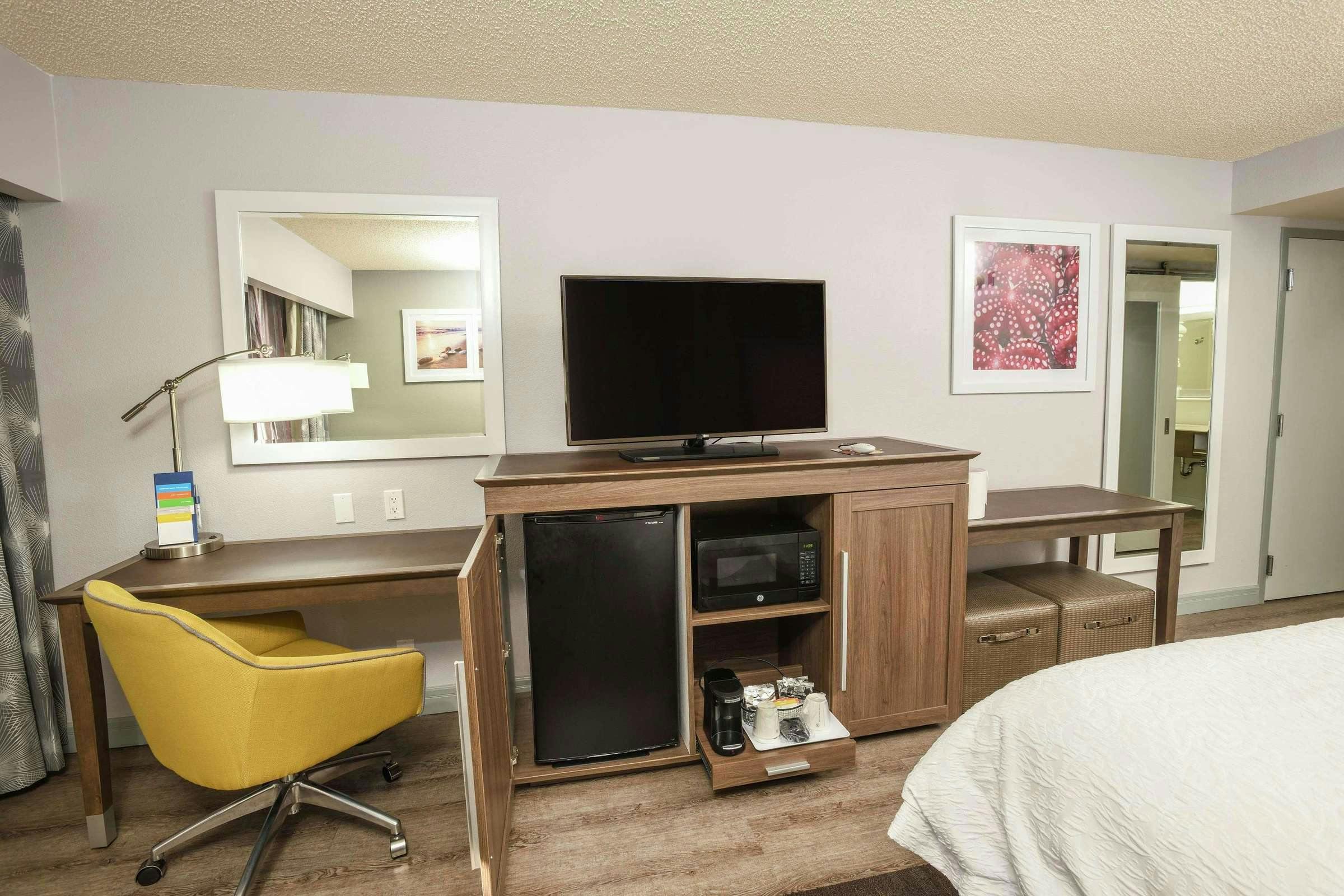 Hotel Hampton Inn Jacksonville East Regency Square photo 4
