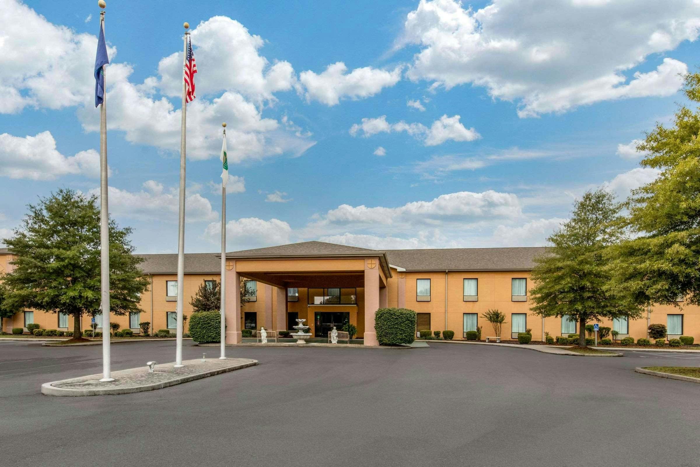 Hotel Quality Inn & Suites Benton - Draffenville photo 2