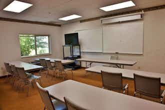 Hotel Quality Inn & Suites Wilsonville OR photo 2